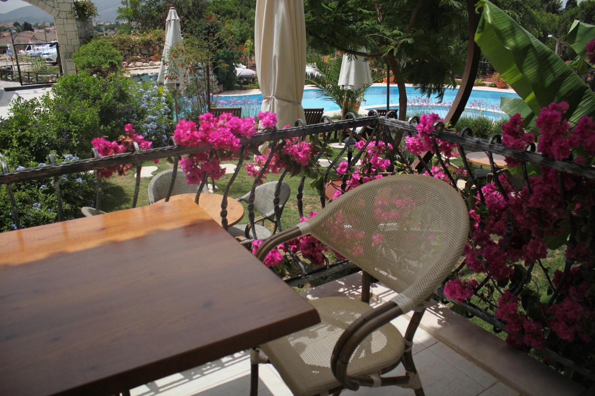 Dolina Hotel Çeşme Exterior photo
